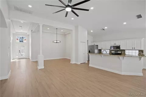 Living - 335 W Doerr Path, Hernando, FL 34442 photo 4 of 6