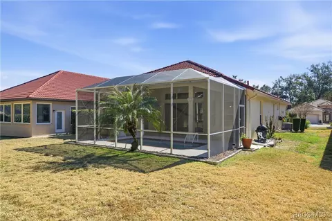 Exterior - 335 W Doerr Path, Hernando, FL 34442 photo 5 of 8