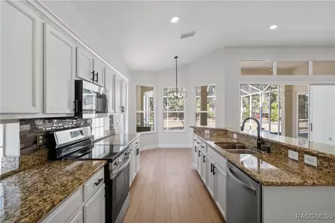 Kitchen - 335 W Doerr Path, Hernando, FL 34442 photo 3 of 3