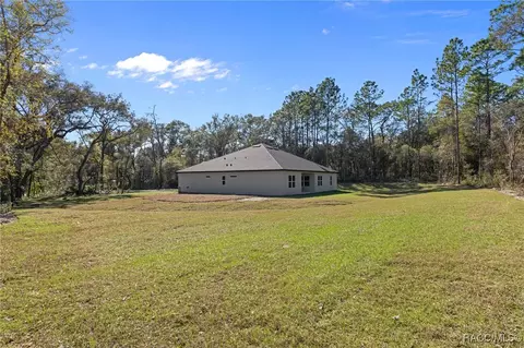 Exterior - 1215 E Getty Ln, Hernando, FL 34442 photo 6 of 12