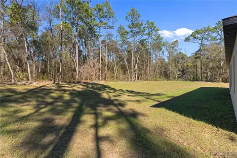 Exterior - 1215 E Getty Ln, Hernando, FL 34442 photo 5 of 12