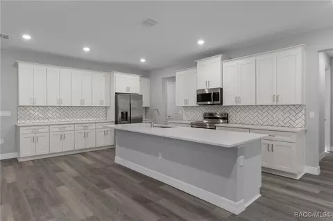 Kitchen - 1215 E Getty Ln, Hernando, FL 34442 photo 1 of 5
