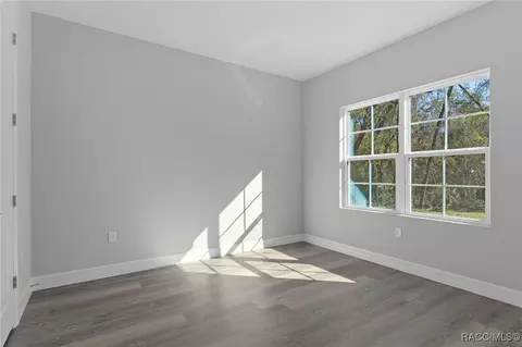 Bedroom - 1215 E Getty Ln, Hernando, FL 34442 photo 10 of 11