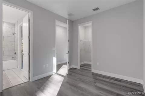 Bedroom - 1215 E Getty Ln, Hernando, FL 34442 photo 5 of 11