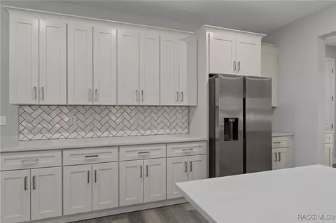 Kitchen - 1215 E Getty Ln, Hernando, FL 34442 photo 5 of 5