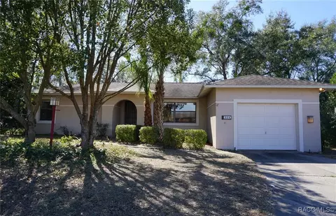 324 W Staggerbush Path, Beverly Hills, FL 34465