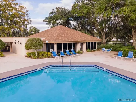 Exterior - 2303 SE 22nd Loop, Ocala, FL 34471 photo 12 of 13