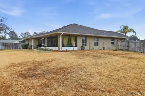Exterior - 2303 SE 22nd Loop, Ocala, FL 34471 photo 6 of 13