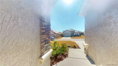 Entry Way - 1349 W Quentin Ln, Hernando, FL 34442 photo 4 of 6