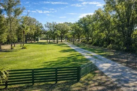 9235 N Kenwood Ter, Crystal River, FL 34428