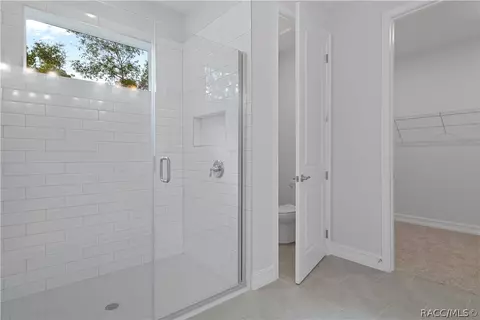 Bath - 1565 W Pearson St, Hernando, FL 34442 photo 2 of 3