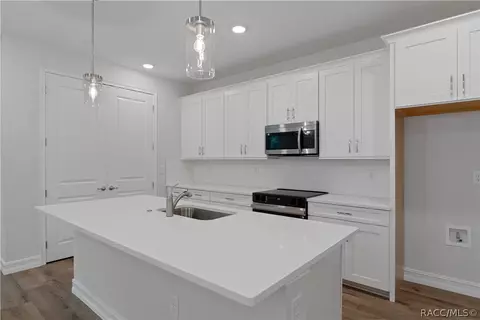 Kitchen - 1565 W Pearson St, Hernando, FL 34442 photo 1 of 3