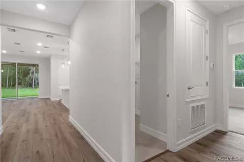 Entry Way - 1565 W Pearson St, Hernando, FL 34442 photo 4 of 4