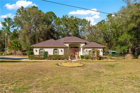 10100 N Wayland Ave, Citrus Springs, FL 34434