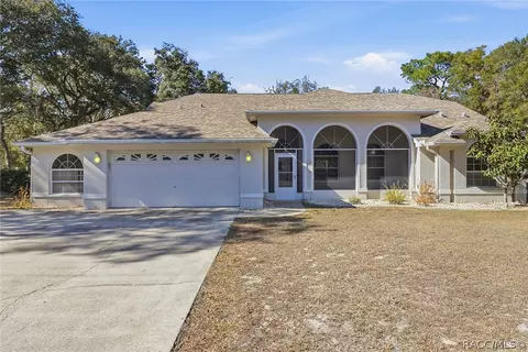 12145 W Apple Tree Pl, Crystal River, FL 34428