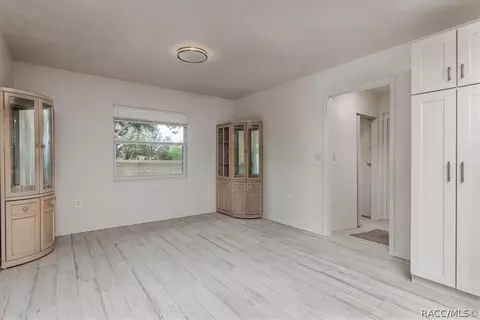 Living - 2180 N Trucks Ave, Hernando, FL 34442 photo 5 of 6