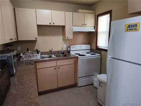 Kitchen - 50 Risher Ave, Inglis, FL 34449 photo 1 of 2