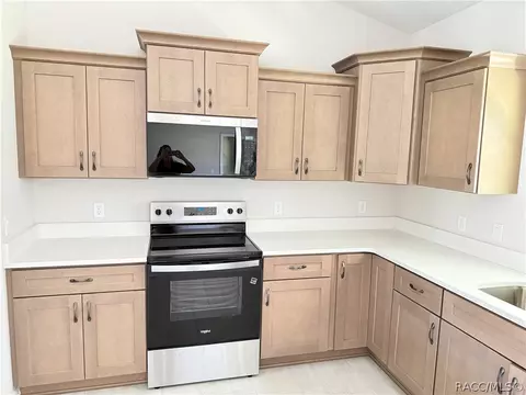 Kitchen - 54 Juniper Trail Loop, Ocala, FL 34480 photo 1 of 2