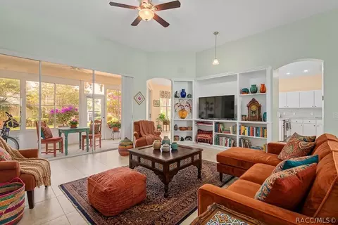 4614 N Crestline Dr, Beverly Hills, FL 34465