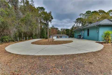 Exterior - 6056 E Devon Ln, Inverness, FL 34452 photo 3 of 6