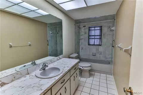 Bath - 6056 E Devon Ln, Inverness, FL 34452 photo 3 of 3
