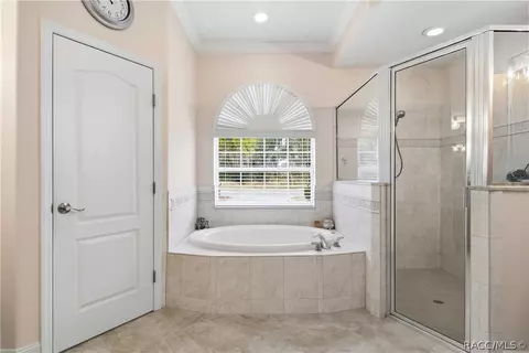 Bath - 4480 E Van Ness Rd, Hernando, FL 34442 photo 1 of 5