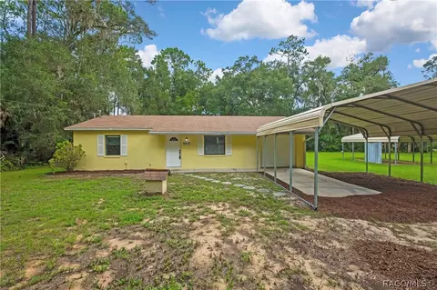9875 W Orchard St, Crystal River, FL 34428