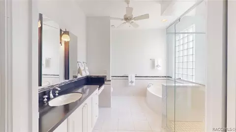 Bath - 2025 N Gibson Pt, Hernando, FL 34442 photo 1 of 5
