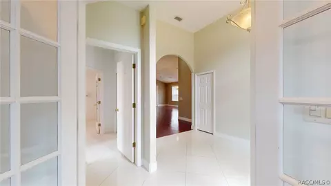Entry Way - 2025 N Gibson Pt, Hernando, FL 34442 photo 5 of 6
