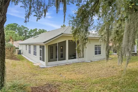 Exterior - 2025 N Gibson Pt, Hernando, FL 34442 photo 10 of 14