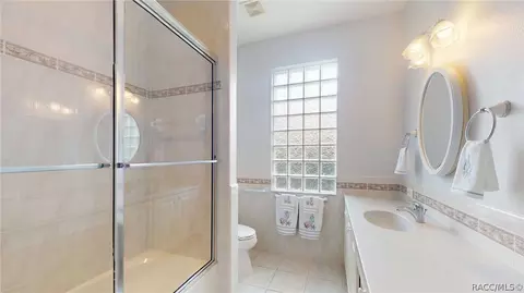 Bath - 2025 N Gibson Pt, Hernando, FL 34442 photo 2 of 5