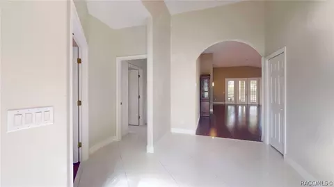 Entry Way - 2025 N Gibson Pt, Hernando, FL 34442 photo 4 of 6