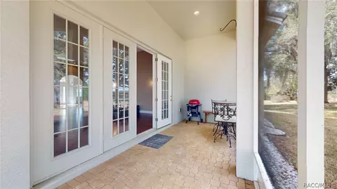Exterior - 2025 N Gibson Pt, Hernando, FL 34442 photo 4 of 14