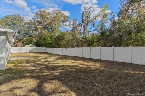 Exterior - 1380 E Silver Thorn Loop, Hernando, FL 34442 photo 4 of 11
