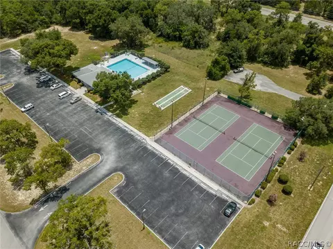 Exterior - 1380 E Silver Thorn Loop, Hernando, FL 34442 photo 10 of 11