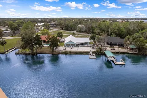 171 SW 3rd St, Crystal River, FL 34429
