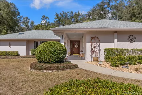 Exterior - 305 W Chase St, Hernando, FL 34442 photo 2 of 16