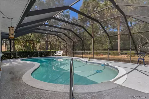 Exterior - 305 W Chase St, Hernando, FL 34442 photo 7 of 16