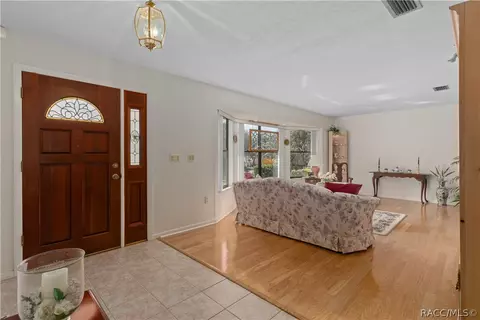 Entry Way - 305 W Chase St, Hernando, FL 34442 photo 1 of 2