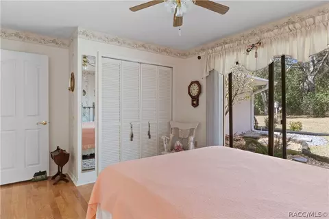 Bedroom - 305 W Chase St, Hernando, FL 34442 photo 4 of 4