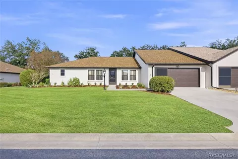 6337 W Lexington Dr, Crystal River, FL 34429