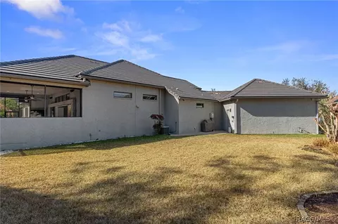 Exterior - 1224 W Labrador Ct, Hernando, FL 34442 photo 8 of 13