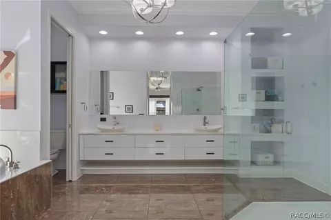 Bath - 1224 W Labrador Ct, Hernando, FL 34442 photo 1 of 8