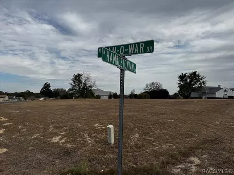 100 N Hambletonian Dr, Inverness, FL 34453