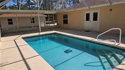 Exterior - 1933 W Union St, Hernando, FL 34442 photo 10 of 14