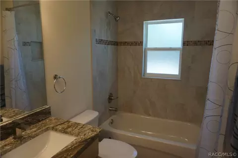 Bath - 1933 W Union St, Hernando, FL 34442 photo 1 of 3