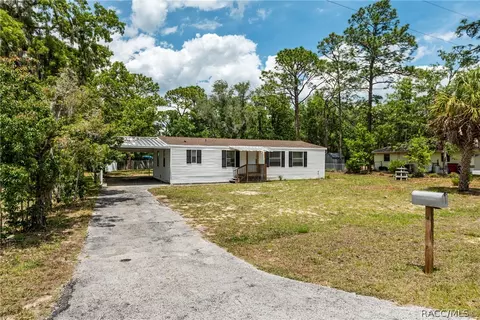 7041 W Grant St, Homosassa, FL 34448