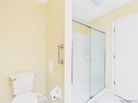 Bath - 2322 N Saint Johns Pt, Hernando, FL 34442 photo 3 of 3