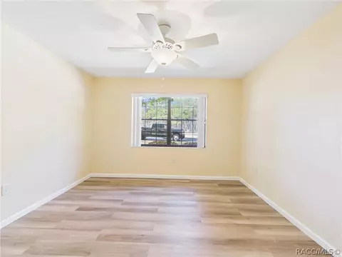 Bedroom - 2322 N Saint Johns Pt, Hernando, FL 34442 photo 2 of 5