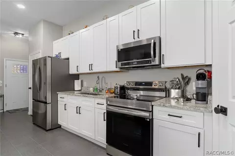 Kitchen - 74 E Dusty Ct, Hernando, FL 34442 photo 5 of 5